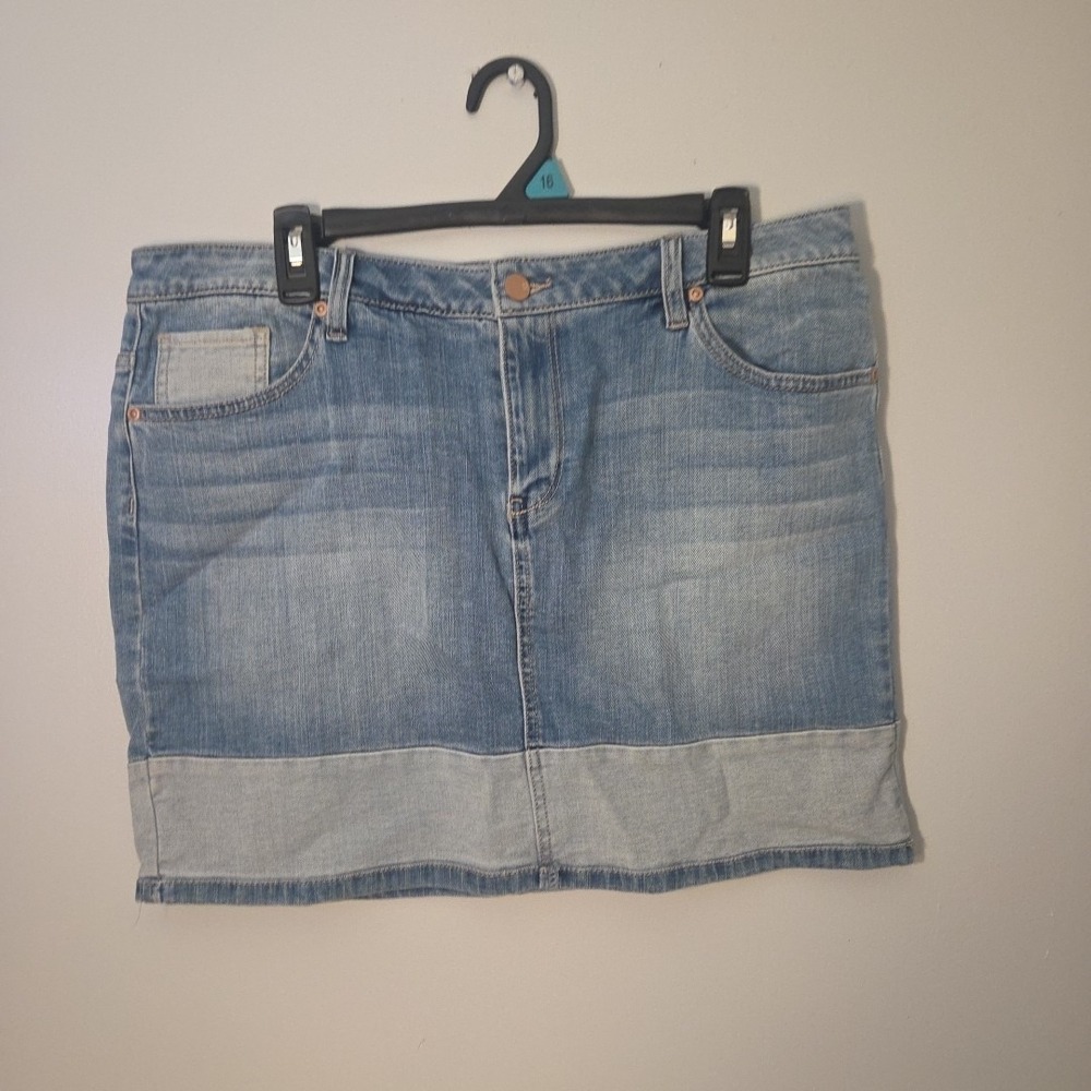 Soho Blue Womens Size 14 Y2K Style Blue Jean Skirt Skort Snap Pockets